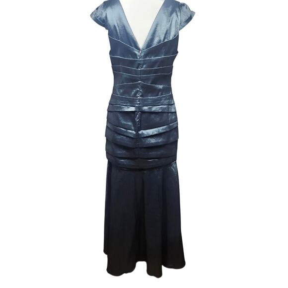 JS Collections Formal V Neck Cap Sleeve Ruched Gown in Silver Blue Size 14 - Picture 5 of 15